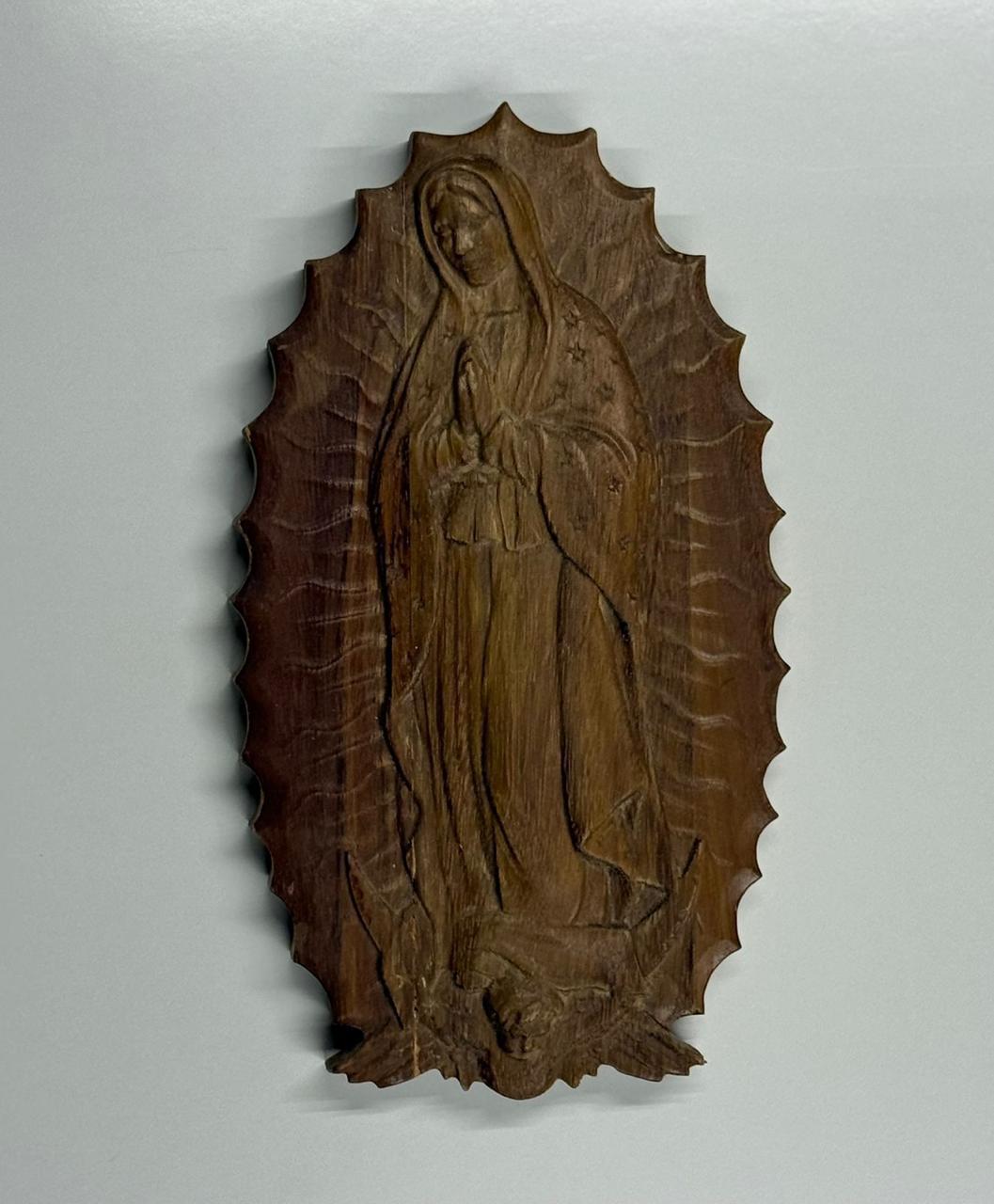 Virgen de Guadalupe en madera — Carpintería Empire